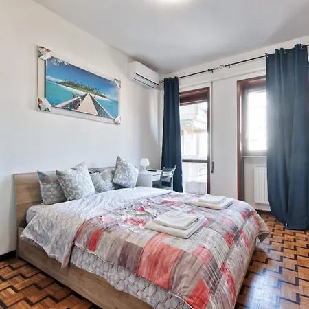 Easy Downtown Pensión *