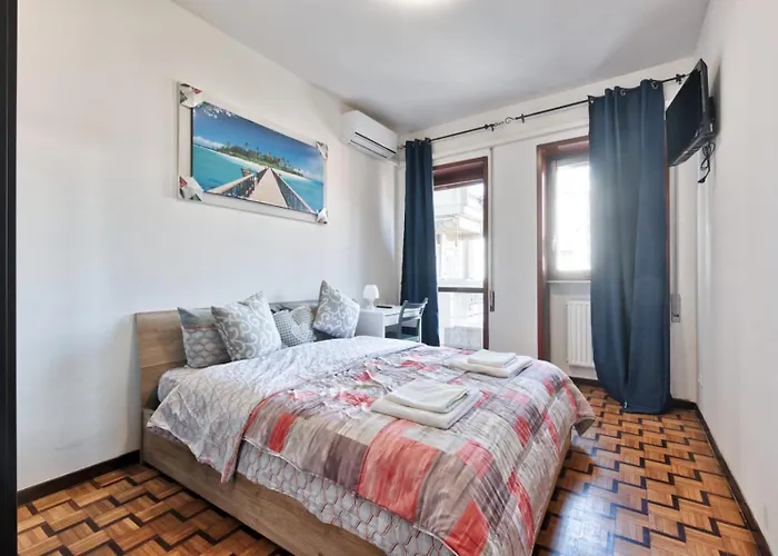 Easy Downtown Guest house *