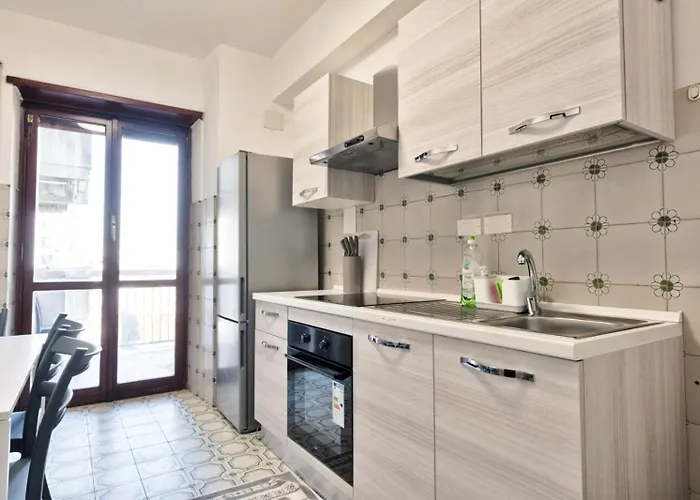 Easy Downtown Guest house